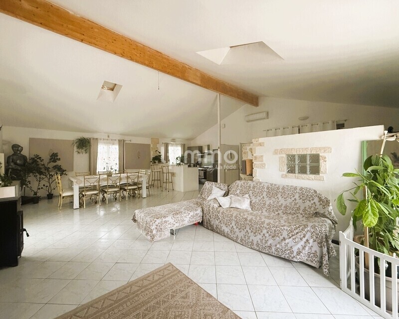 Maison lumineuse 178m2 - 5 chambres - Piscine - Salon 1