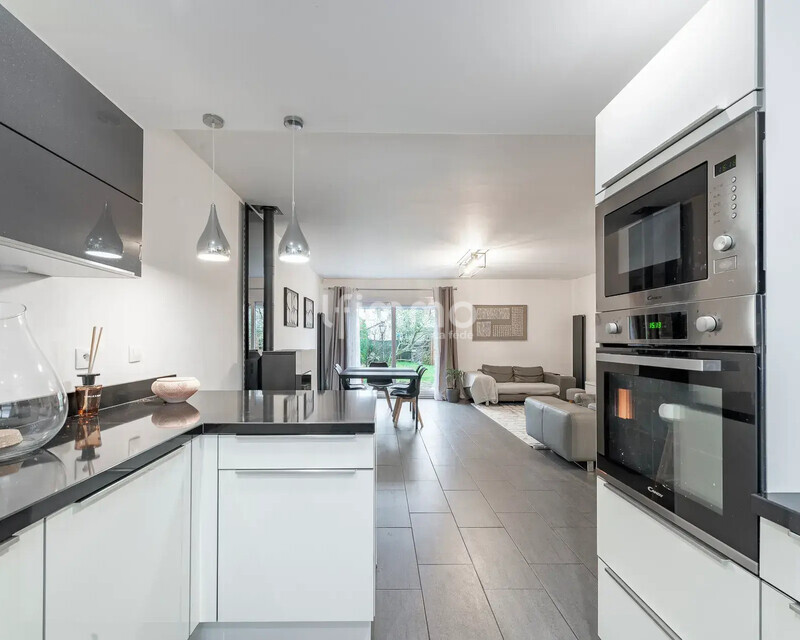 maison t5 de 111 m2 à st soupplets - Autre angle sejour cuisine