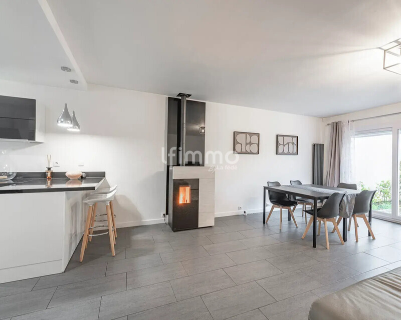 maison t5 de 111 m2 à st soupplets - Autre angle sejour  exterieur