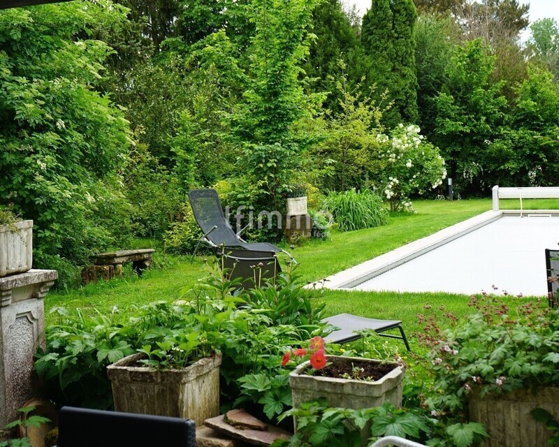 Maison de caractère avec gîte, piscine - terrain constructible - 1842800673058403