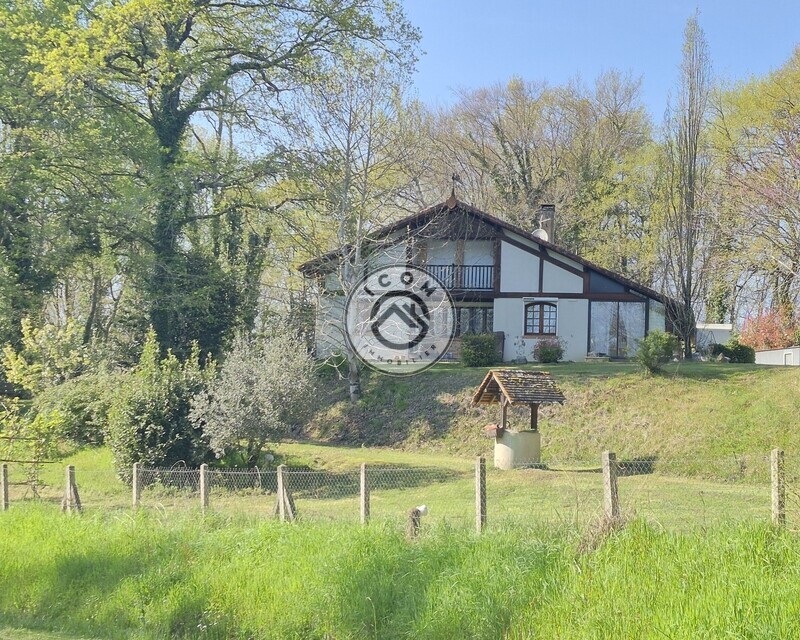 2 maisons totalement indépendantes sur plus d'un hectare de terrain - 2  maison 1