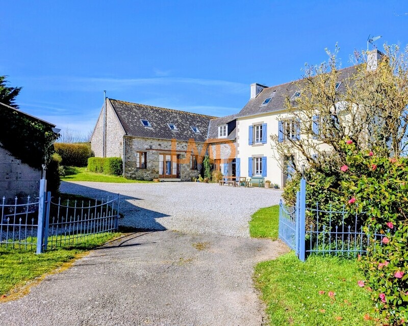 Ancien Corps de ferme avec vue panoramique - Ancien corps de ferme à vendre à Saint Nic en presqu'île de Crozon