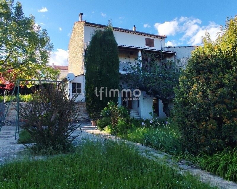 Maison de 175 m² avec terrain, dépendances et vue Durance - 1