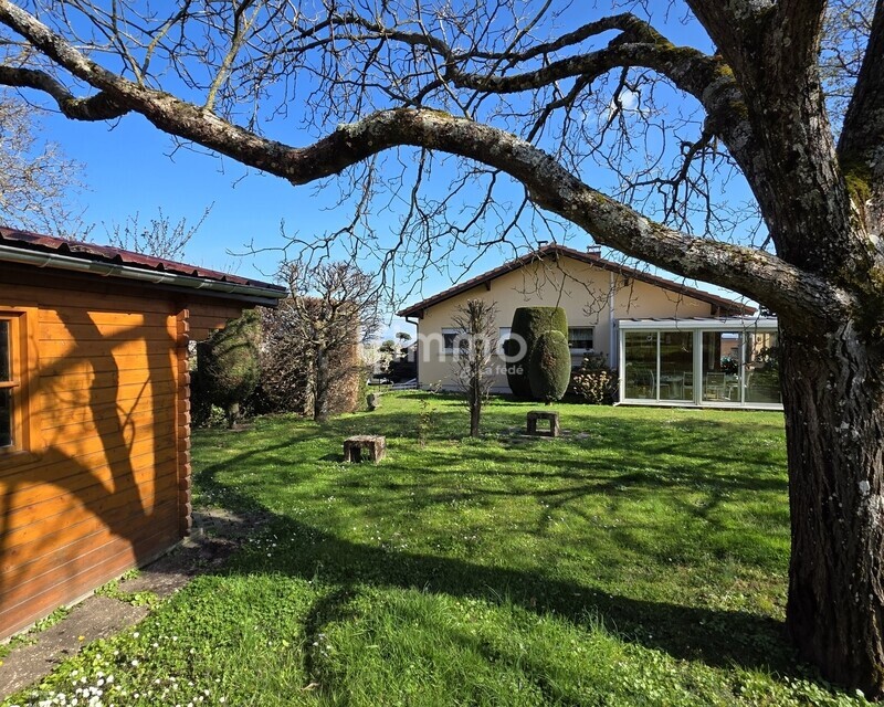 Belle villa d'architecte dans un écrin de verdure - 05