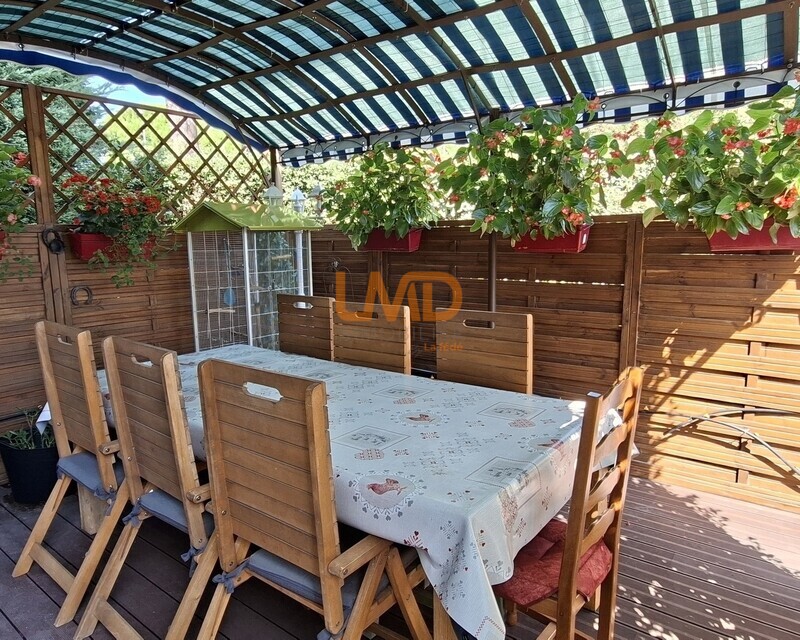 Joli pied à terre avec terrasse-Parking - 20260813 161313