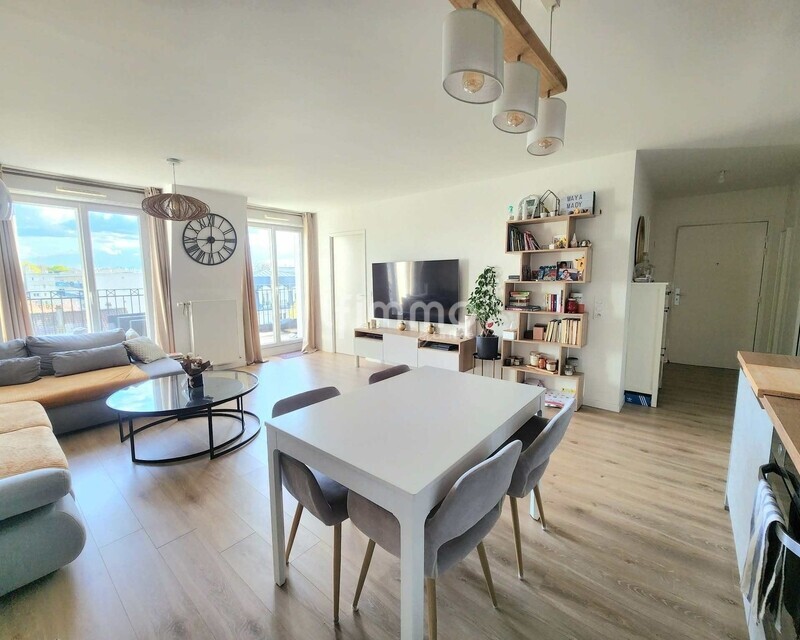 T5 au dernier étage avec terrasse  - 96e3feee-c085-4638-9d6b-900d21340df6