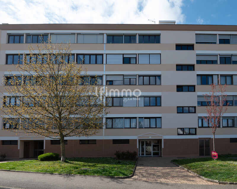 beau T3 dans residence calme - Gen 2809