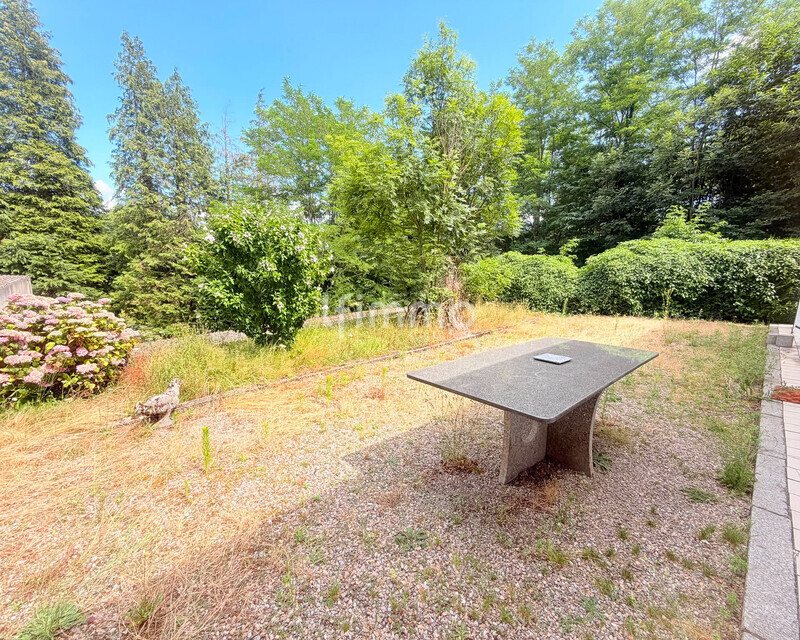 Maison de plain-pied avec hangar, ateliers et grand terrain - 82c34d0b-17e4-4a0e-ad51-a08fd0a39ded