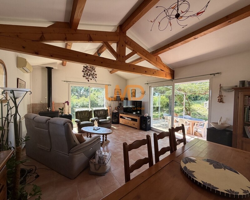 Maison d'architecte de plain-pied aux portes d'Anduze – cadre nature - séjour salle à manger