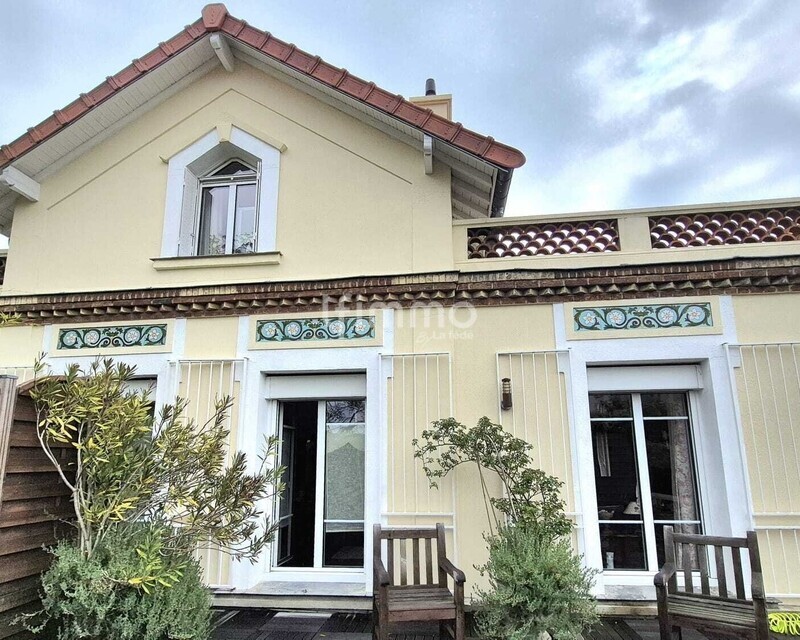 Maison de charme avec grand jardin et terrasse – Calme, proche RER C - Terrasse accès chambres 