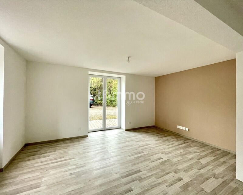 Appartement 3/4 pièces avec terrasse et parking - Salon