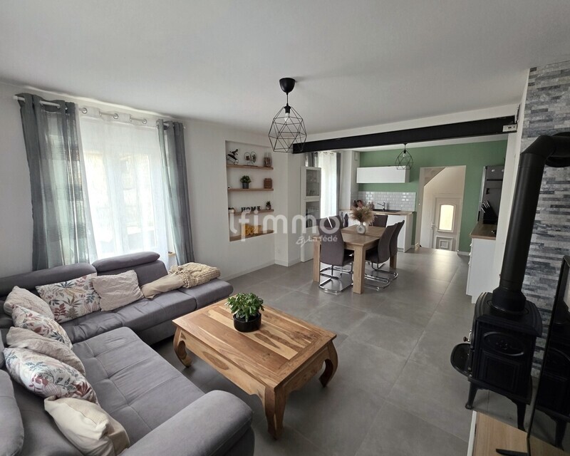 Bel appartement atypique avec jardin et dépendance - 00