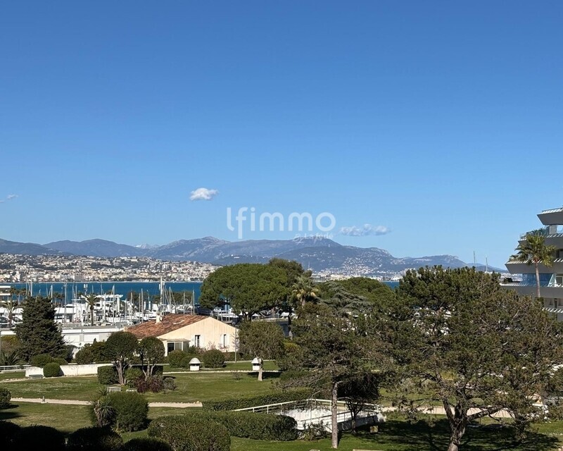Marina Baie des Anges – Superbe 2P rénové avec vue - 0cdfcdcc-d257-4cd8-9a24-2a6af41d2819