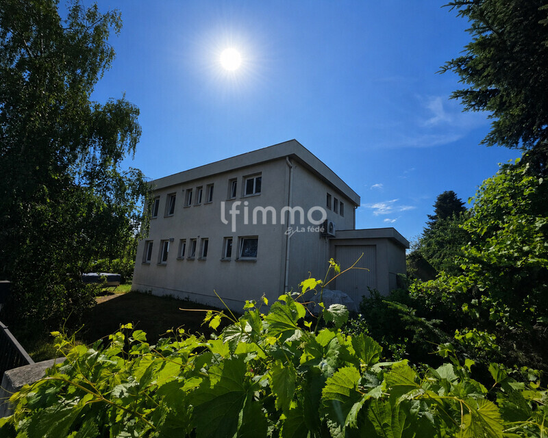 Ancienne banque transformé en habitation gros potentiel   - File 000000002724720a8e79b4c85765ed21