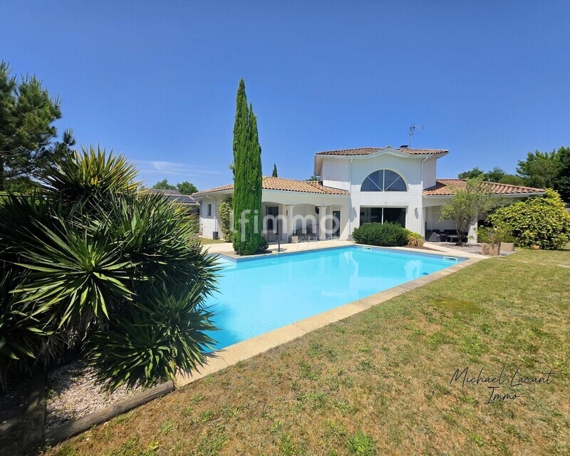 Grande maison familiale avec piscine – 165 m² – Secteur recherché - Jardin piscine