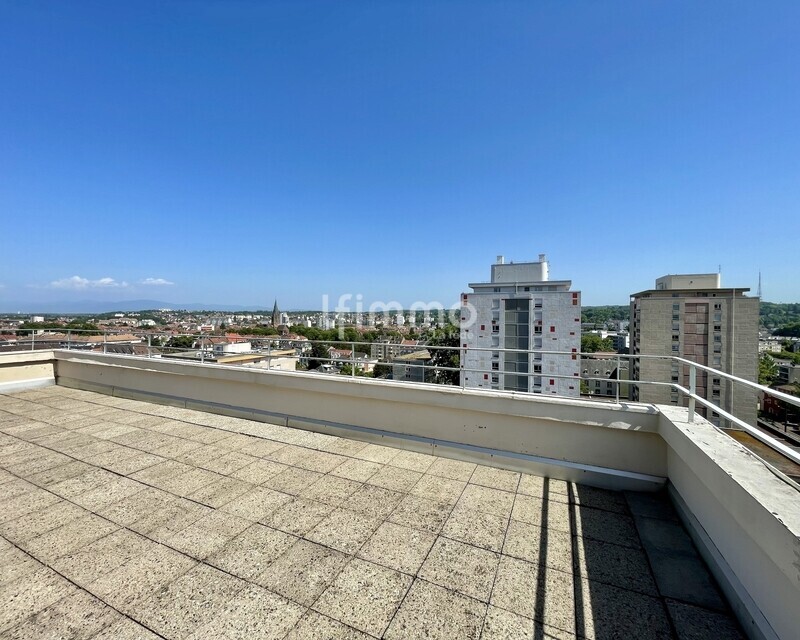 Attique et sa terrasse rooftop de 50m2 - Img 7040