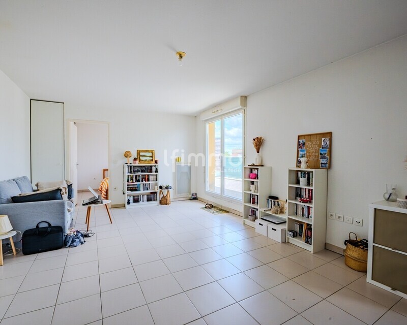 Investissement locatif – T2 avec terrasse et parking - 26-0565-cl-0003