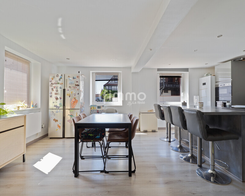 Appartement rénové 3 pièces 81 m2 - A7303548-3