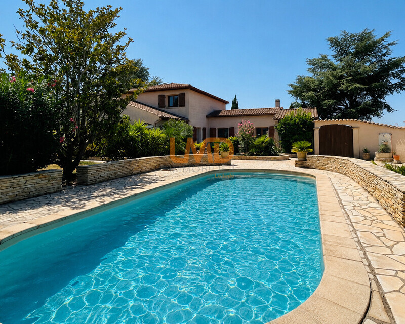 Propriété T5 avec piscine, parc, garages - Chatgpt image 20 juil. 2026  23 24 04