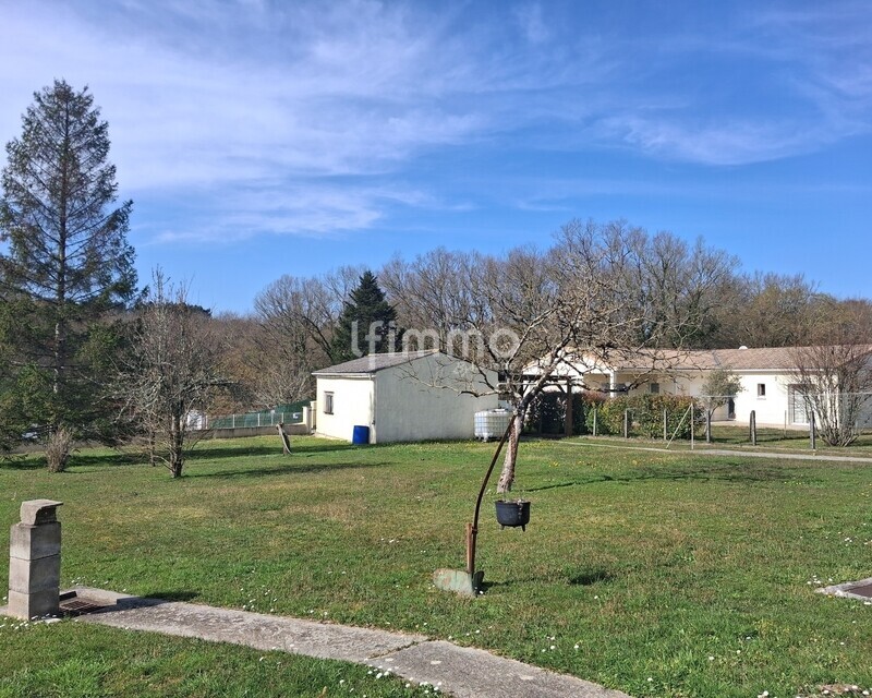 Terrain à vendre à Fargues St Hilaire - Jardin
