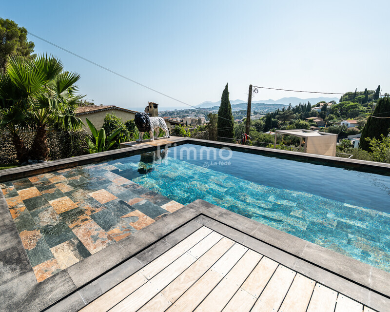 Le Cannet – Villa vue mer, piscine & fort potentiel locatif - P1270262