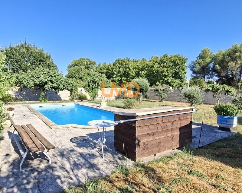 Maison plain-pied piscine grand terrain - 20260727 181251