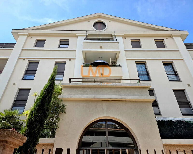 Proche mer T2 avec terrasse et garage - Borély 13008 Marseille