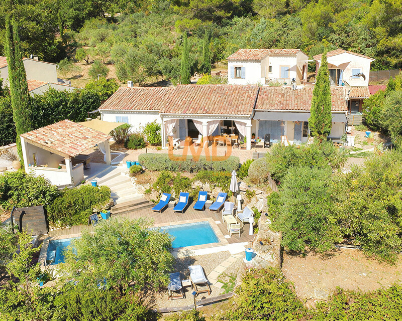 Callas – Propriété provençale avec piscine et espaces d’accueil - Dji fly 20260908 111740 315 1788859110538 photo optimized-fotor-20260908131518