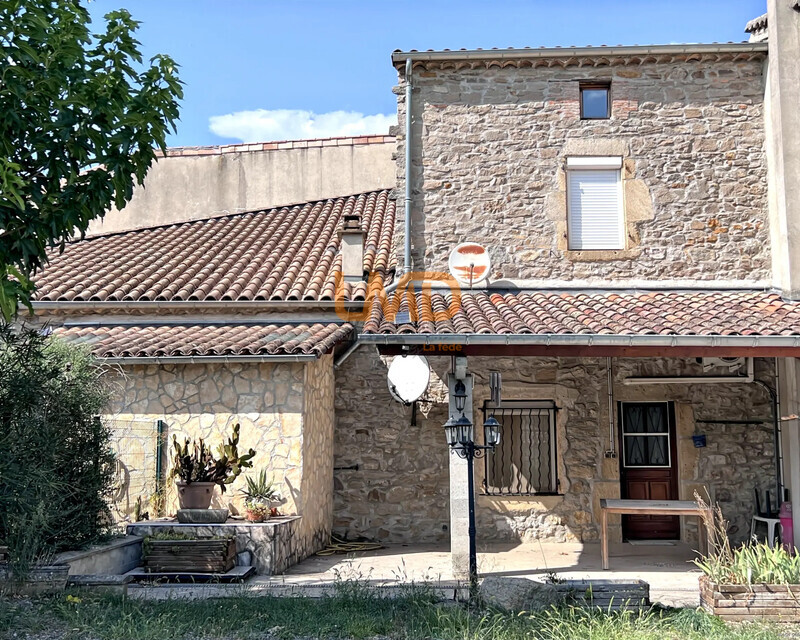 Immeuble 158m2 : 3 logements avec jardin - Ia generated 1791292484