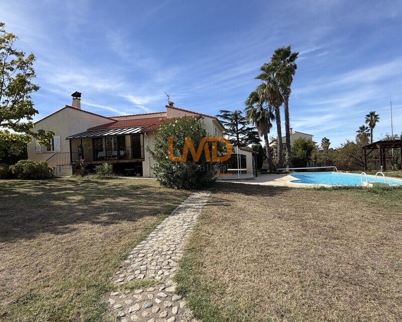 Villa 4 faces T5 145 m2 avec piscine - Img 6497