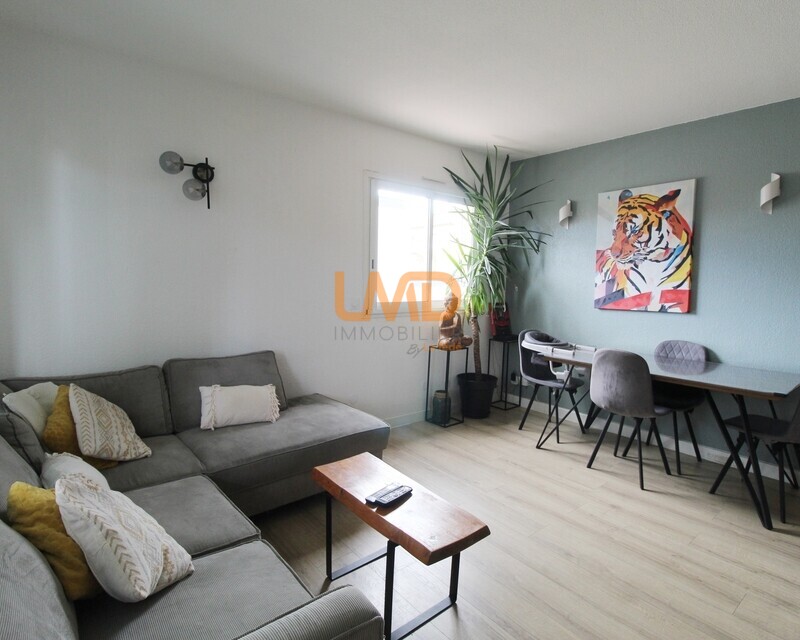Appartement T3 entièrement rénové avec terrasse et garage - 1000059588