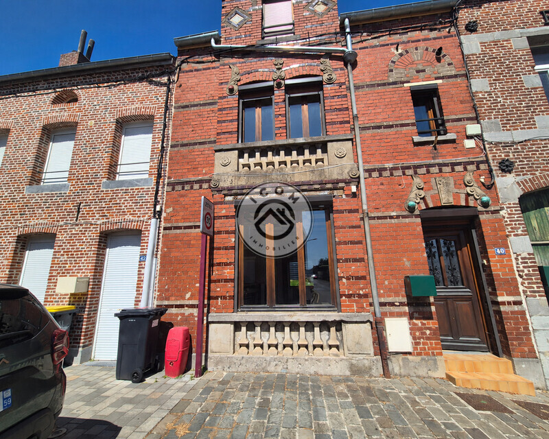 Proche commerces, écoles ... - Exec-e0067329-dbf9-433c-b035-2e785646324e  1 