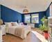 Dalem – Maison de 106,52 m², 3 chambres, garage et beau potentiel - Chambre bleue lumineuse et chaleureuse